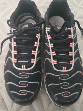 Nike Air Max Plus kids 6.5Y